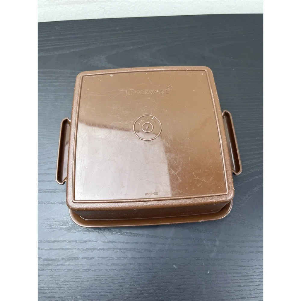 Vintage Tupperware Sandwich Keeper #1362 Brown Replacement Container NO LID